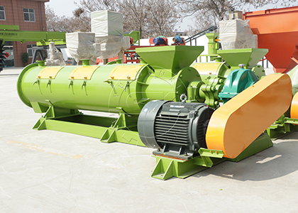 Cow manure fertilizer pelletizer machine