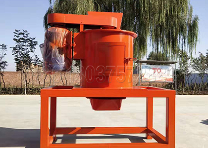 New type vertical crusher