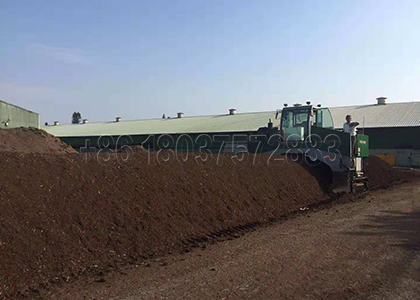 Sheep manure compost turner